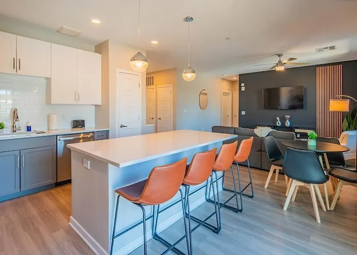 Modern 2br Uptown Biltmore Gym Pool Parking Wd Apartment Phoenix