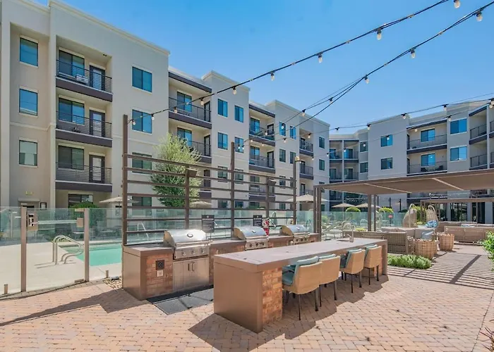 Apartment Modern 2br Uptown Biltmore Gym Pool Parking Wd *