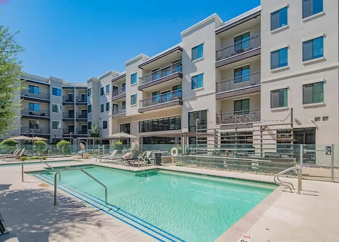 Apartment Modern 2br Uptown Biltmore Gym Pool Parking Wd