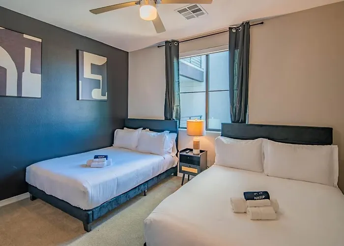 Modern 2br Uptown Biltmore Gym Pool Parking Wd Apartment Phoenix