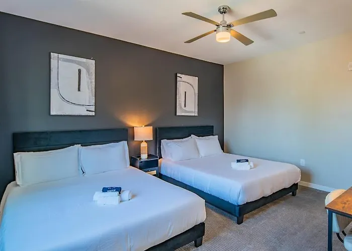 Modern 2br Uptown Biltmore Gym Pool Parking Wd Phoenix