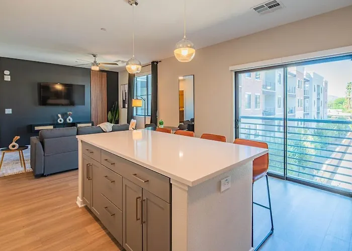 Apartment Modern 2br Uptown Biltmore Gym Pool Parking Wd