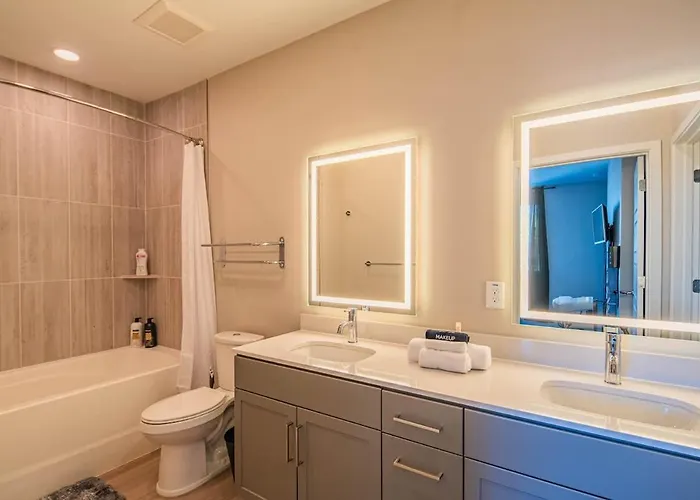 Apartment Modern 2br Uptown Biltmore Gym Pool Parking Wd *
