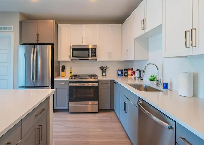 Apartment Modern 2br Uptown Biltmore Gym Pool Parking Wd *