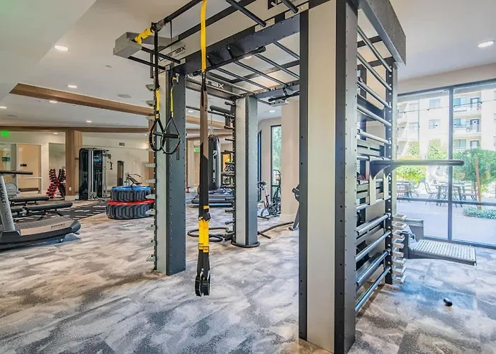 Apartment Modern 2br Uptown Biltmore Gym Pool Parking Wd Phoenix